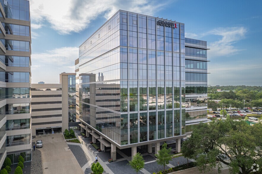 730 Town & Country Blvd, Houston, TX à louer - Photo de l’immeuble – Image 2 sur 4