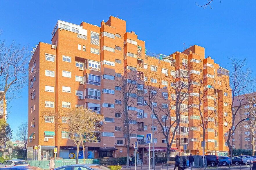 Calle De Castrillo De Aza, 24, Madrid, Madrid à vendre - Photo de l’immeuble – Image 2 sur 2