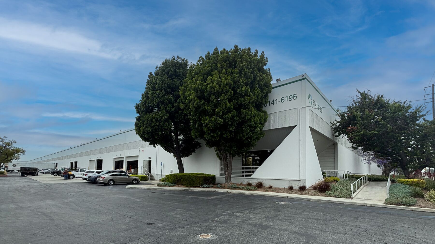 6141-6195 Randolph St, Commerce, CA à louer Photo de l’immeuble– Image 1 sur 5