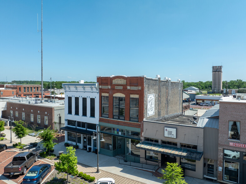120 W Main St, Denison, TX à louer - Photo de l’immeuble – Image 3 sur 28