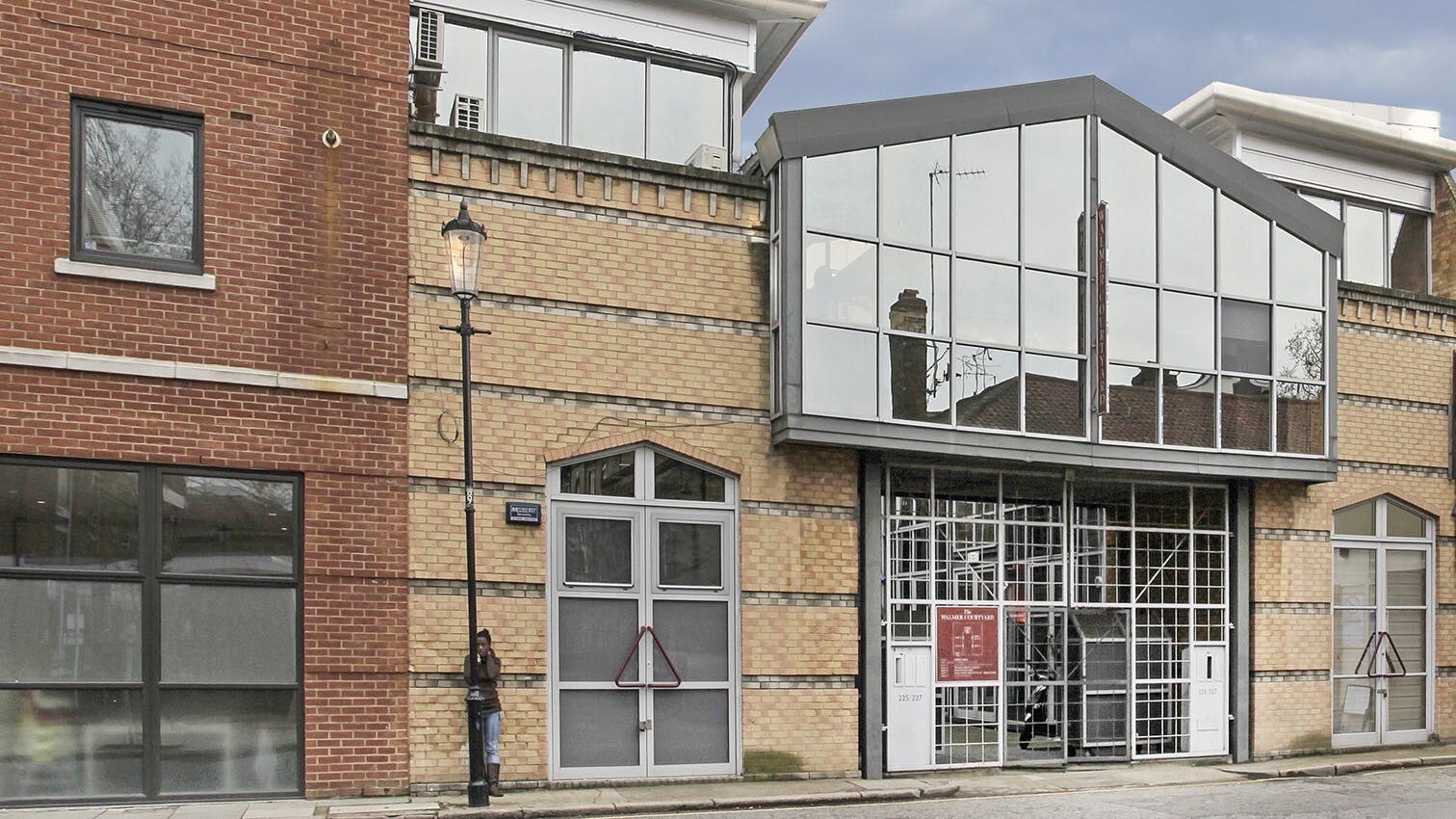 225-227 Walmer Rd, Londres à louer Photo de l’immeuble– Image 1 sur 8