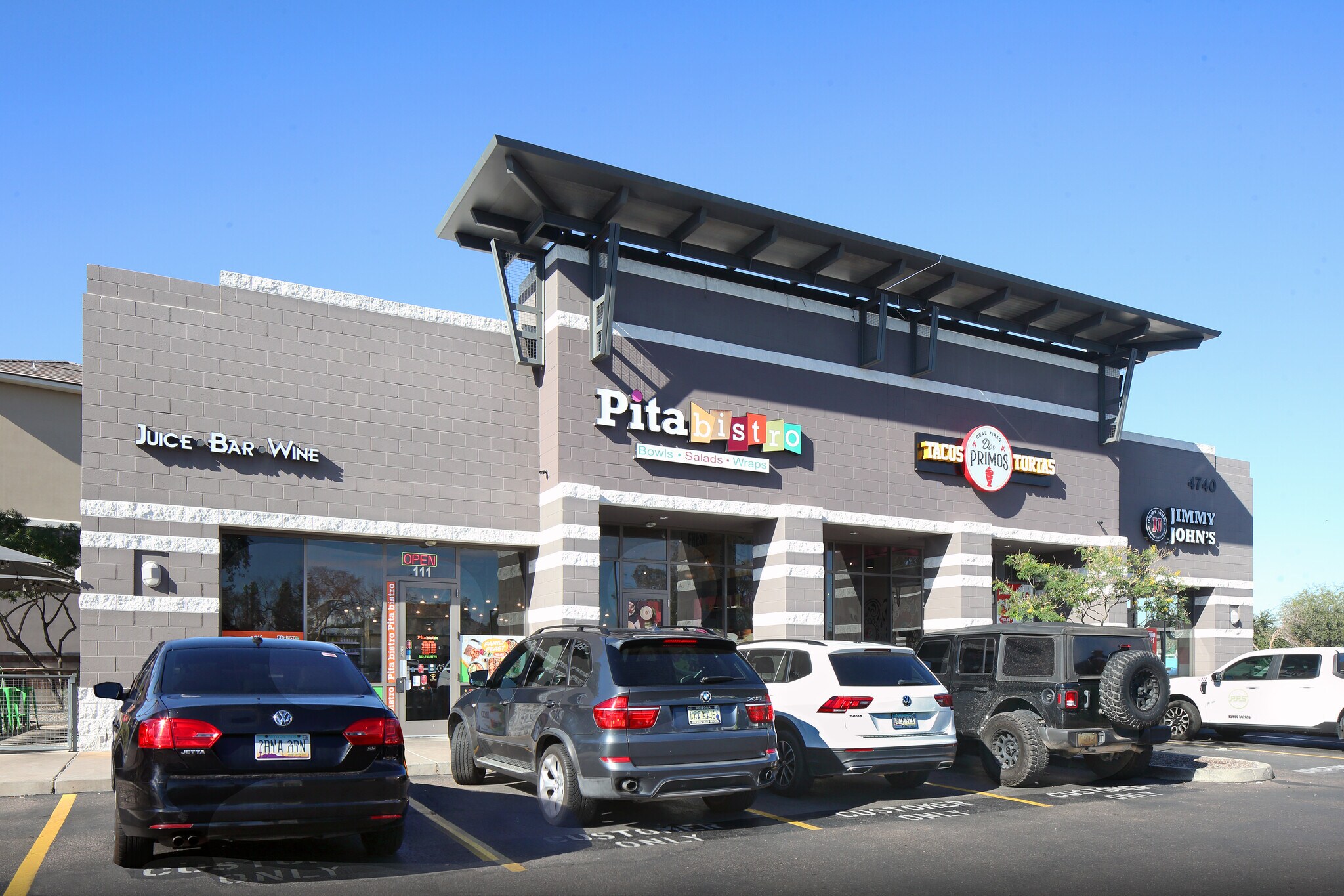 4730 S 48th St, Phoenix, AZ à vendre Photo principale– Image 1 sur 11