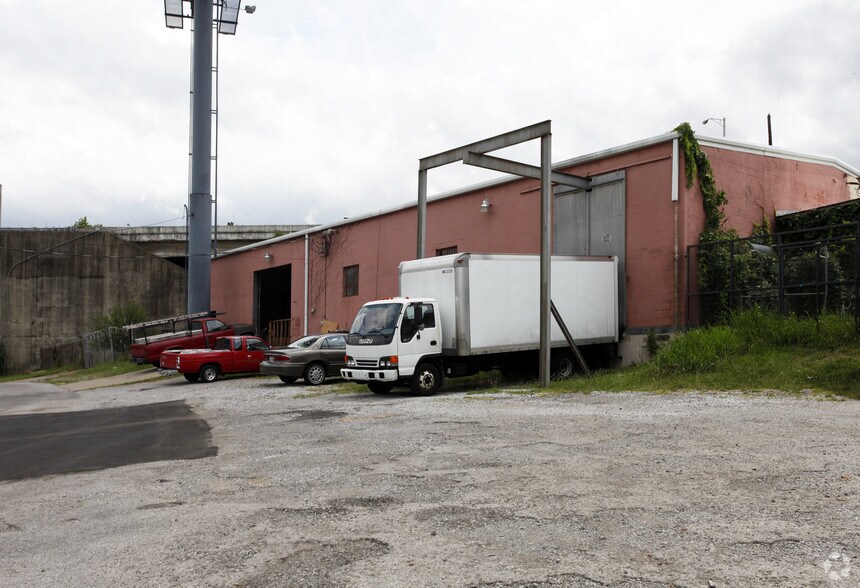 811 Vine St, Nashville, TN à louer - Photo de l’immeuble – Image 2 sur 2