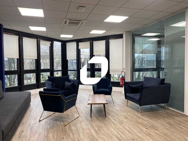 Plus de détails pour 2 Allée Des Barbanniers, Gennevilliers - Bureau à louer