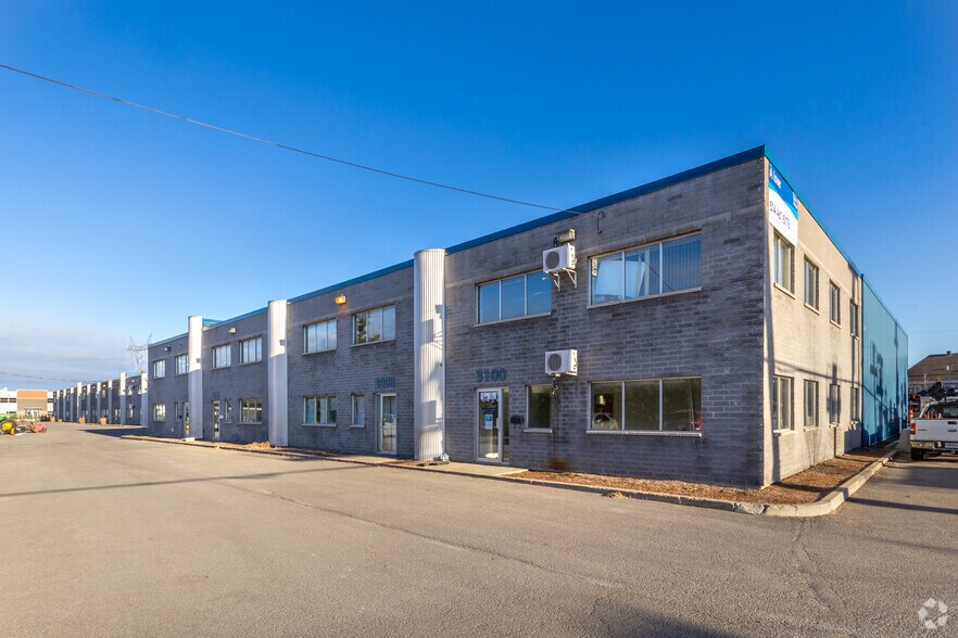 3100 Rue Joseph-Monier, Terrebonne, QC à louer - Photo de l’immeuble – Image 3 sur 5