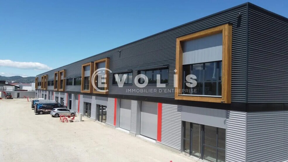 Industriel/Logistique dans Manosque à louer - Photo de l’immeuble – Image 2 sur 11