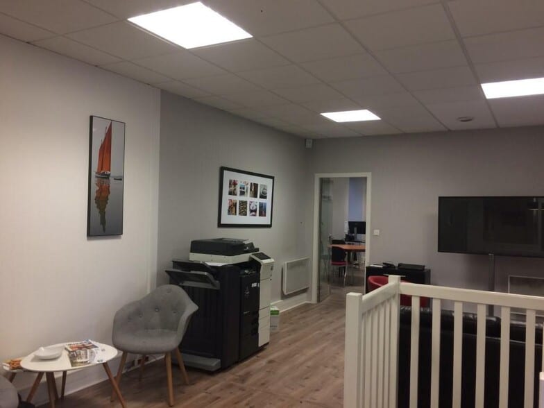 Bureau dans Vannes à louer - Photo de l’immeuble – Image 1 sur 2
