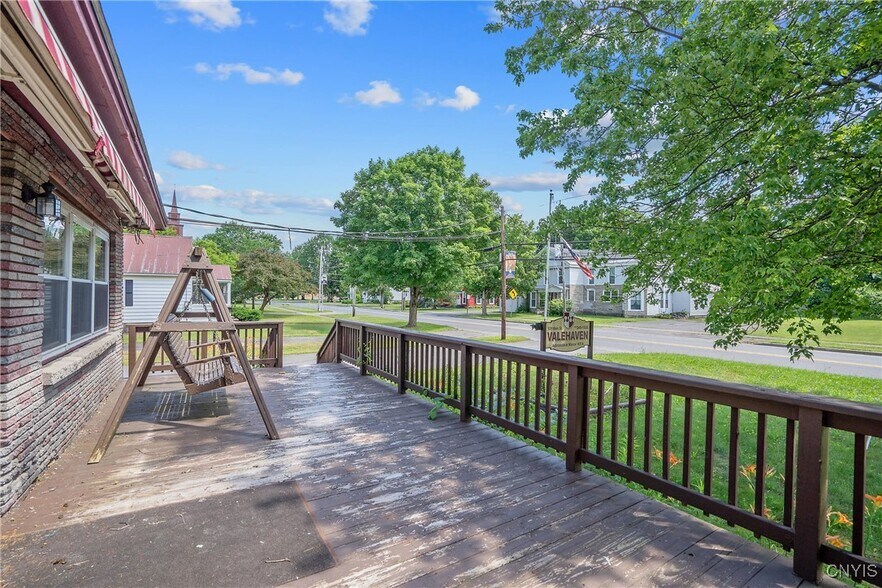128 Main St, Camden, NY à vendre - Photo de l’immeuble – Image 2 sur 33