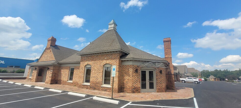 9840 Midlothian Tpke, Richmond, VA à louer - Photo de l’immeuble – Image 1 sur 6