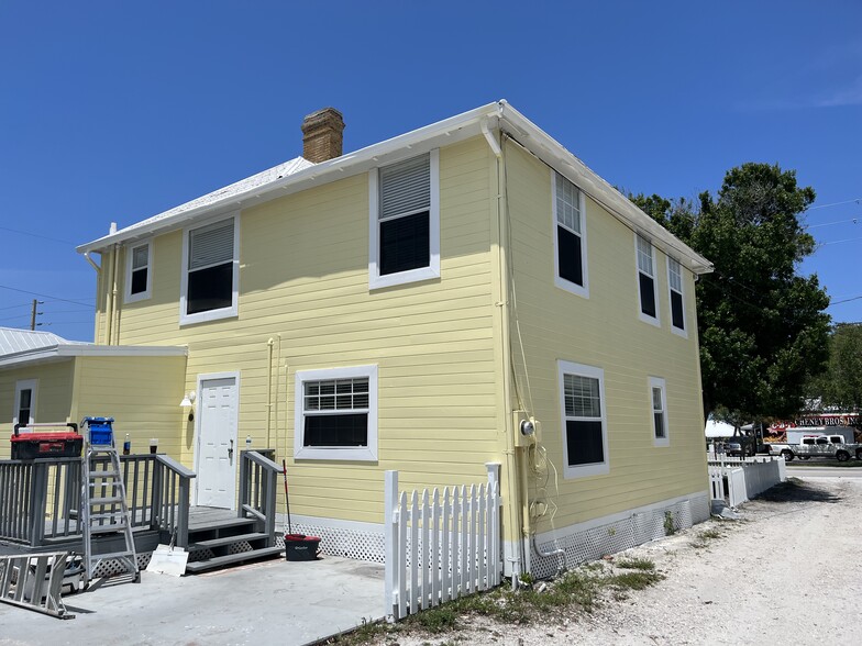 637 N 2nd St, Fort Pierce, FL à vendre - Photo de l’immeuble – Image 3 sur 9