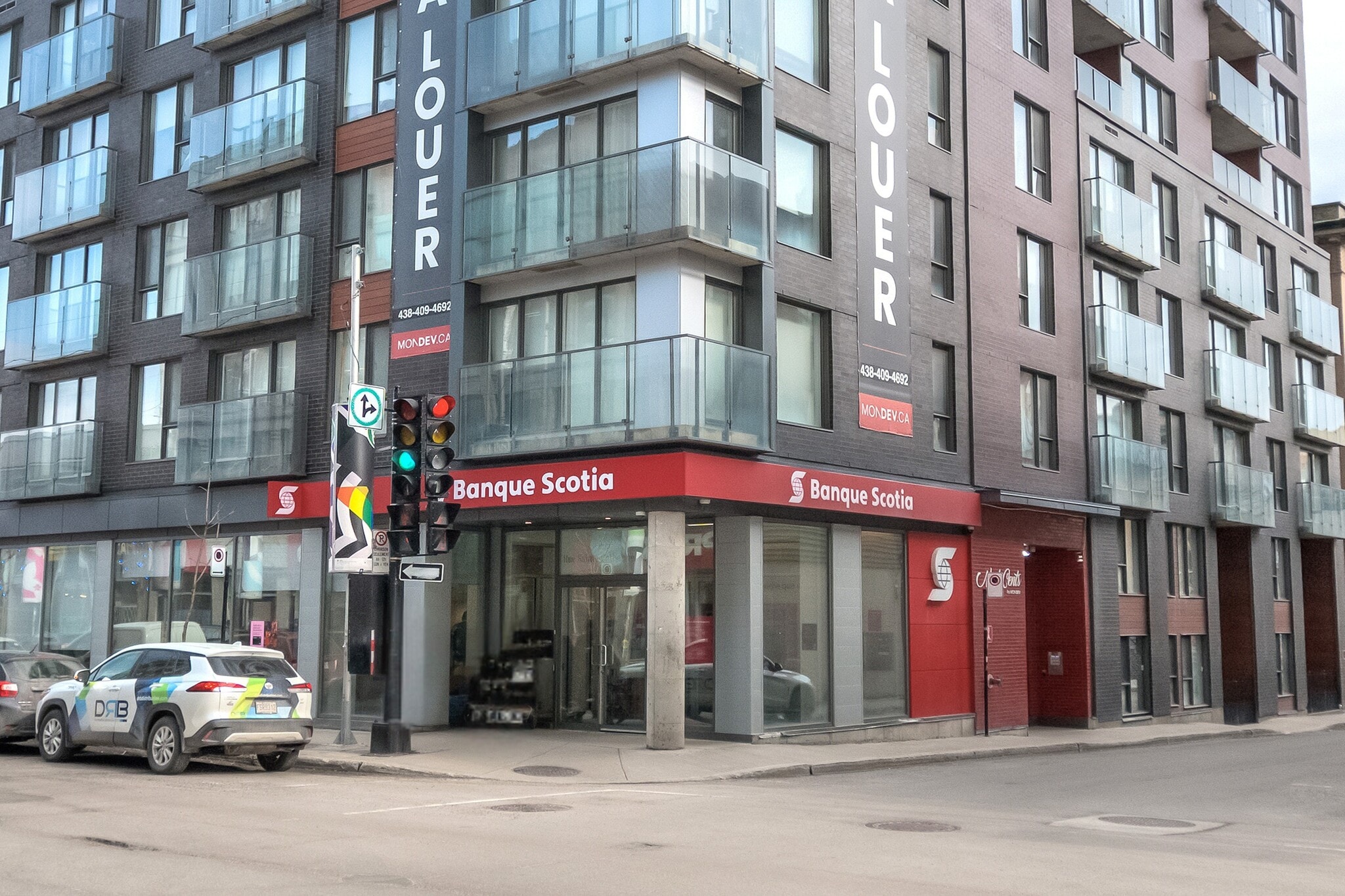 900 Rue Sainte-Catherine E, Montréal, QC à louer Photo de l’immeuble– Image 1 sur 3