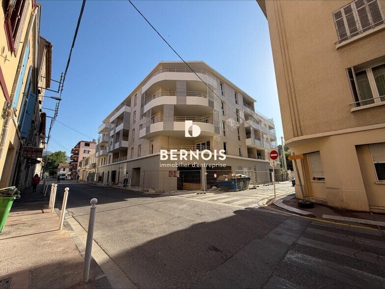 Local commercial dans Toulon à vendre - Photo de l’immeuble – Image 3 sur 4