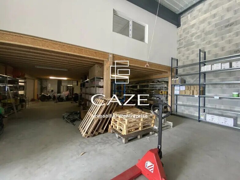 Local d'activités dans Martignas-sur-Jalle à vendre - Photo de l’immeuble – Image 3 sur 12
