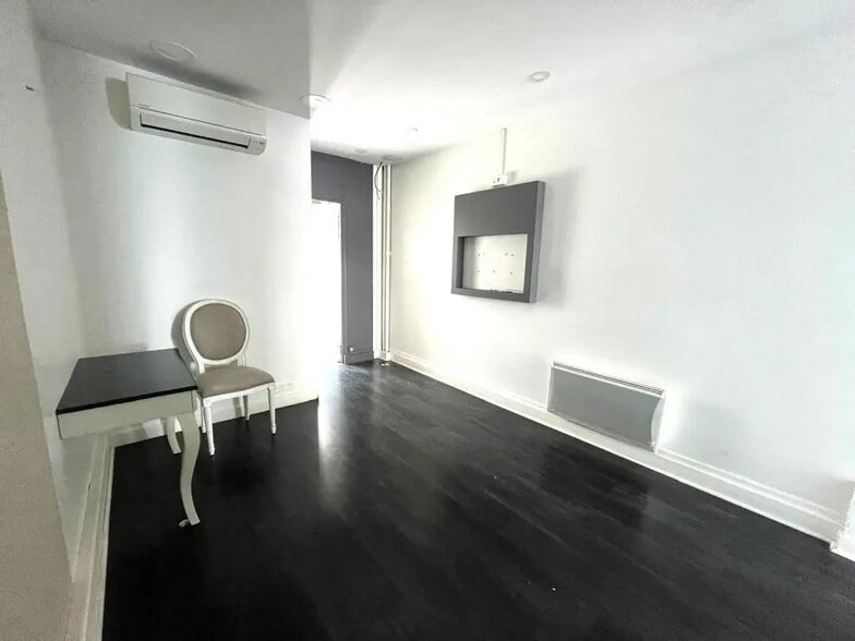 Local commercial dans Paris à vendre - Photo de l’immeuble – Image 2 sur 7