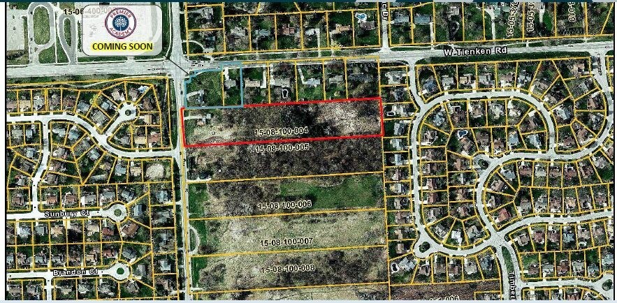 950 N Adams Rd, Rochester Hills, MI à vendre - Photo principale – Image 1 sur 1