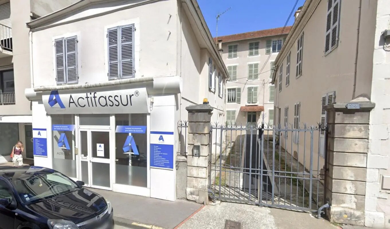 Local commercial dans Pau à vendre Photo de l’immeuble– Image 1 sur 2