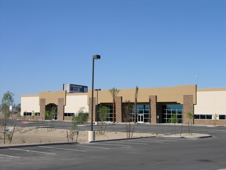 3010 E Elwood St, Phoenix, AZ à louer - Photo de l’immeuble – Image 3 sur 10