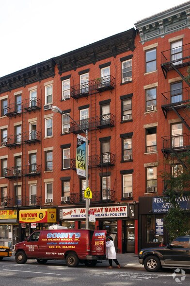 758 Tenth Ave, New York, NY à louer - Photo de l’immeuble – Image 1 sur 3