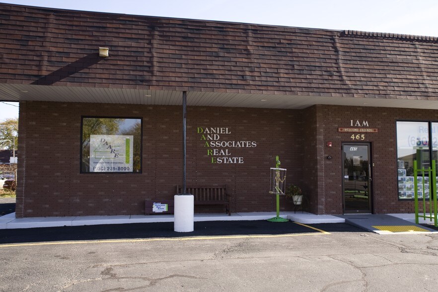 465 E Roosevelt Rd, West Chicago, IL à vendre - Photo de l’immeuble – Image 2 sur 11