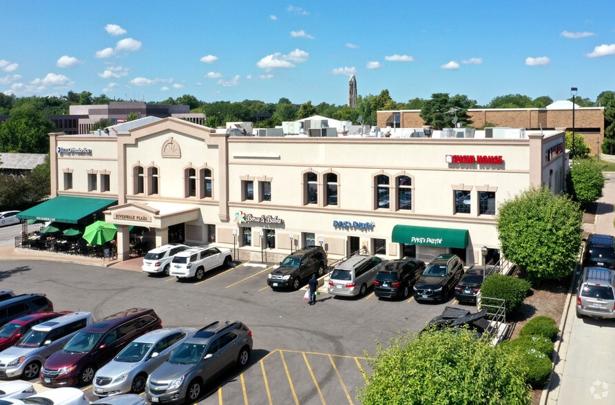 175 W Jackson Ave, Naperville, IL à vendre - Photo de l’immeuble – Image 2 sur 5