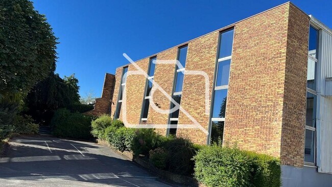 Plus de détails pour Industriel/Logistique à louer