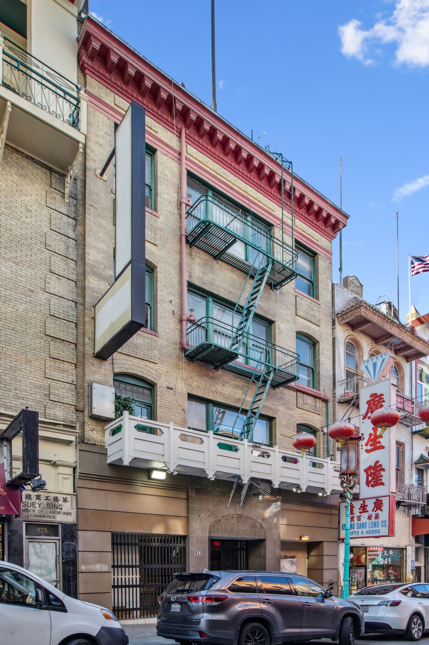933 Grant Ave, San Francisco, CA à louer Photo principale– Image 1 sur 4