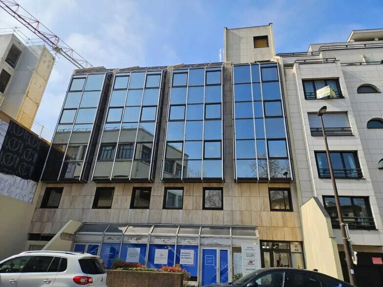 Bureau dans Boulogne-Billancourt à louer - Photo de l’immeuble – Image 1 sur 27