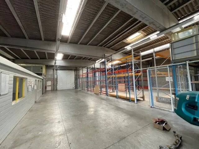 Local d’activités dans Templemars à louer - Photo de l’immeuble – Image 3 sur 7