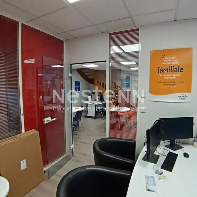 Plus de détails pour Local commercial à louer