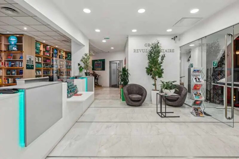 100 Rue La Fayette, Paris à louer - Photo de l’immeuble – Image 3 sur 9