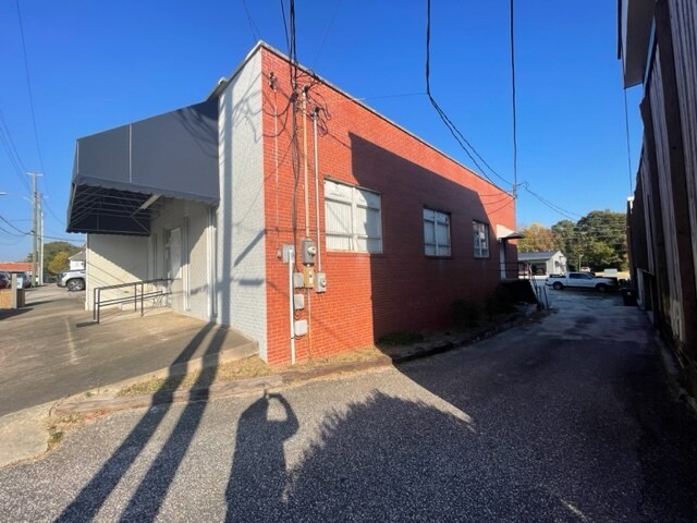 119 Courthouse, Elizabethtown, NC à vendre - Photo de l’immeuble – Image 3 sur 11