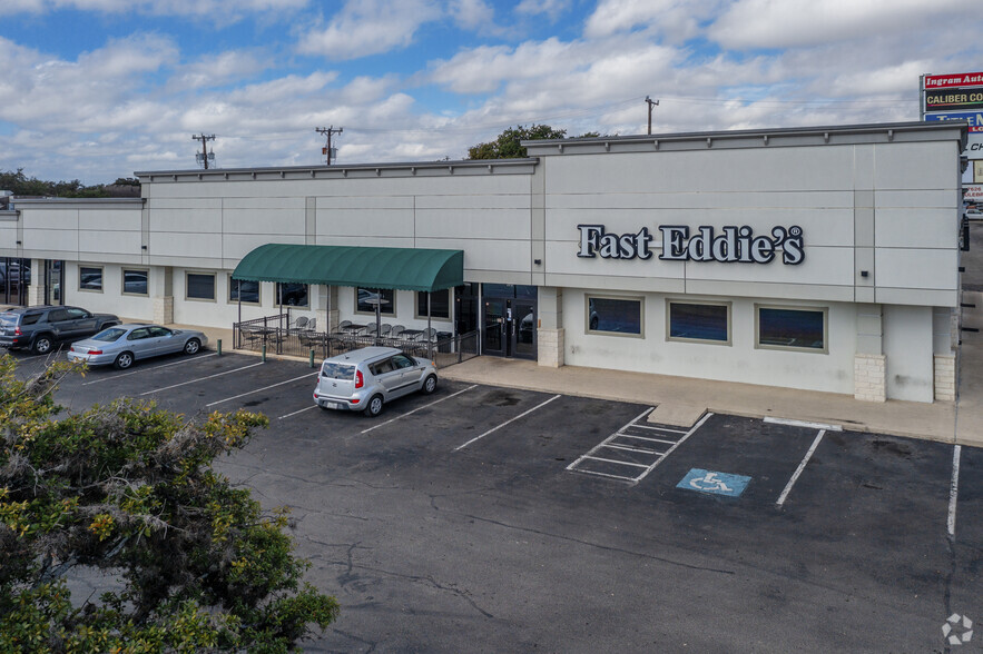 7616 Culebra Rd, San Antonio, TX à louer - Photo de l’immeuble – Image 3 sur 10