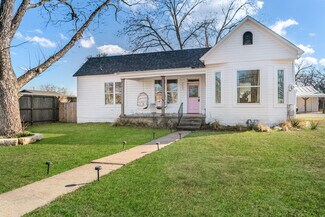 Plus de détails pour 703 E Highway St, Fredericksburg, TX - Spécialisé à vendre