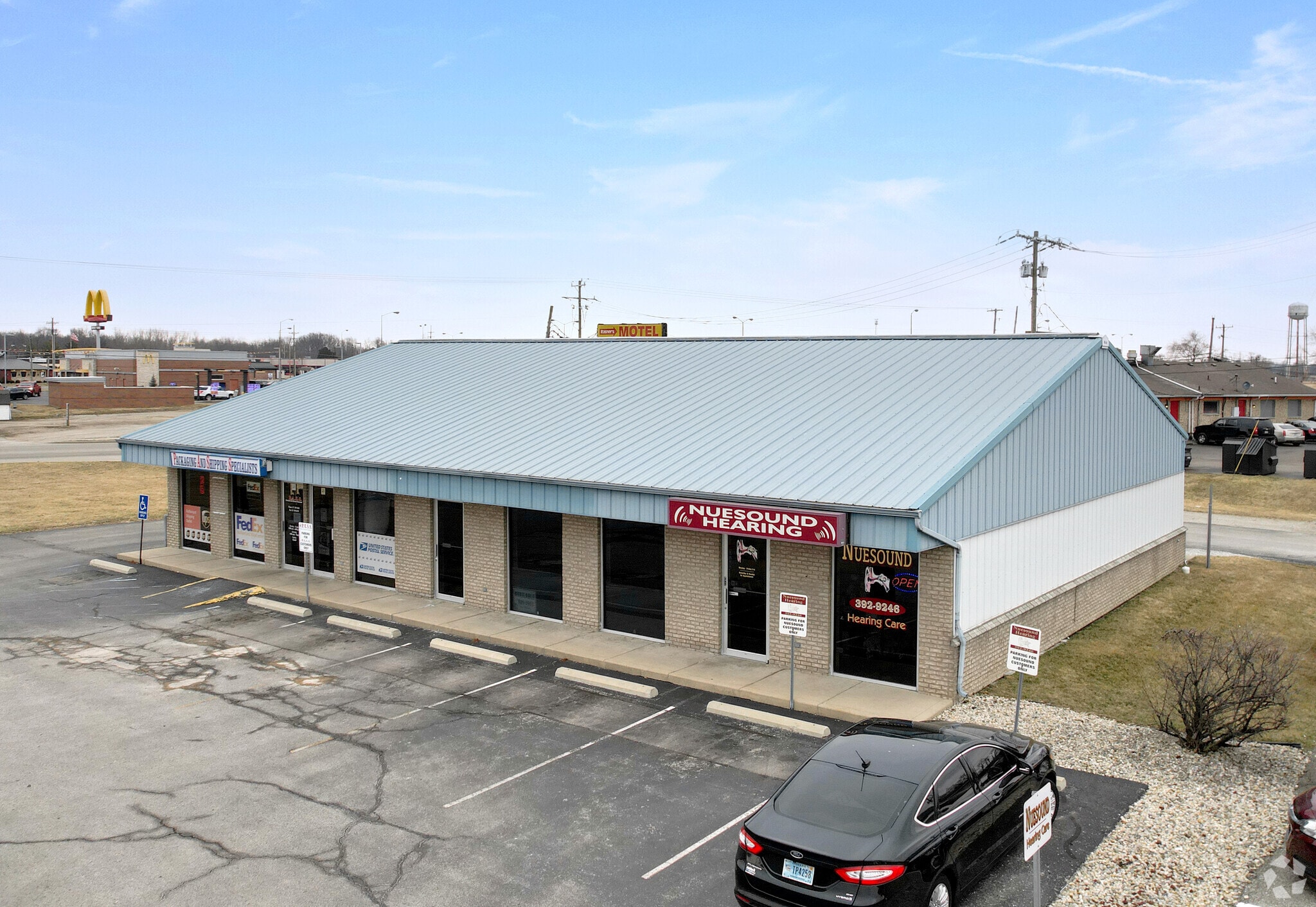 500-504 Saraina Rd, Shelbyville, IN à louer Photo principale– Image 1 sur 11
