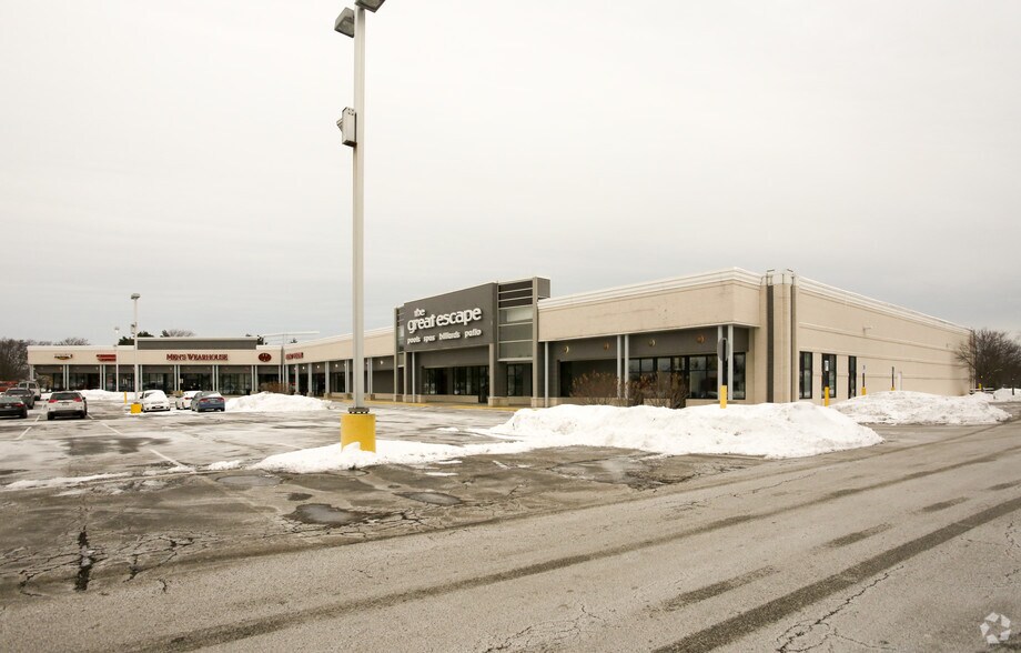 17200-17290 Royalton Rd, Strongsville, OH à louer - Photo de l’immeuble – Image 2 sur 5