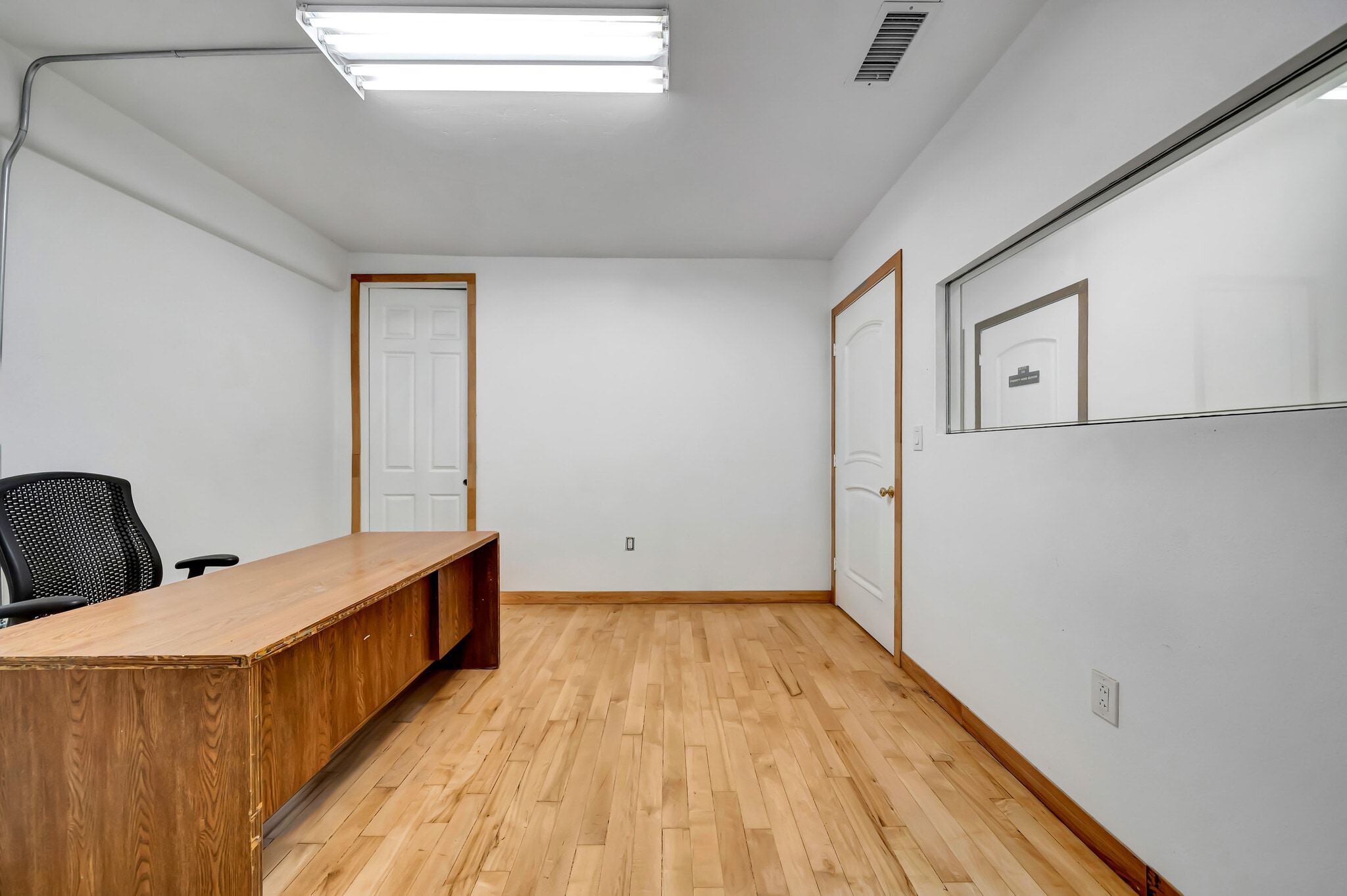 830 S Main St, Santa Ana, CA à louer Photo intérieure– Image 1 sur 8