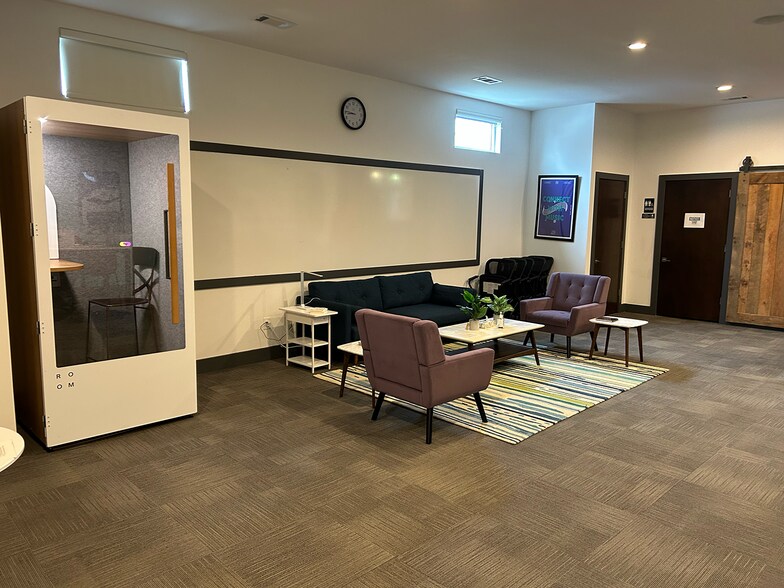 2505 Eugenia Ave, Nashville, TN à louer - Photo intérieure – Image 3 sur 6