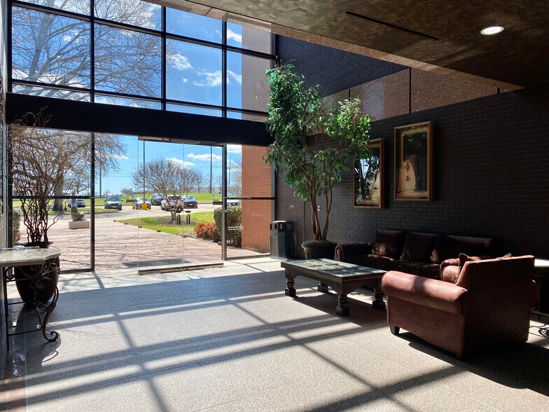 3700 River Walk Dr, Flower Mound, TX à louer - Photo de l’immeuble – Image 3 sur 13