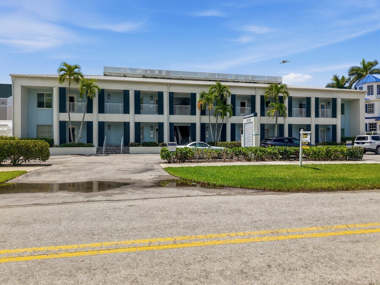 1020 8th Ave S, Naples, FL à vendre Photo principale– Image 1 sur 12