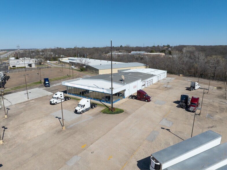 8300 New Sapulpa Rd, Tulsa, OK à louer - Photo de l’immeuble – Image 2 sur 12