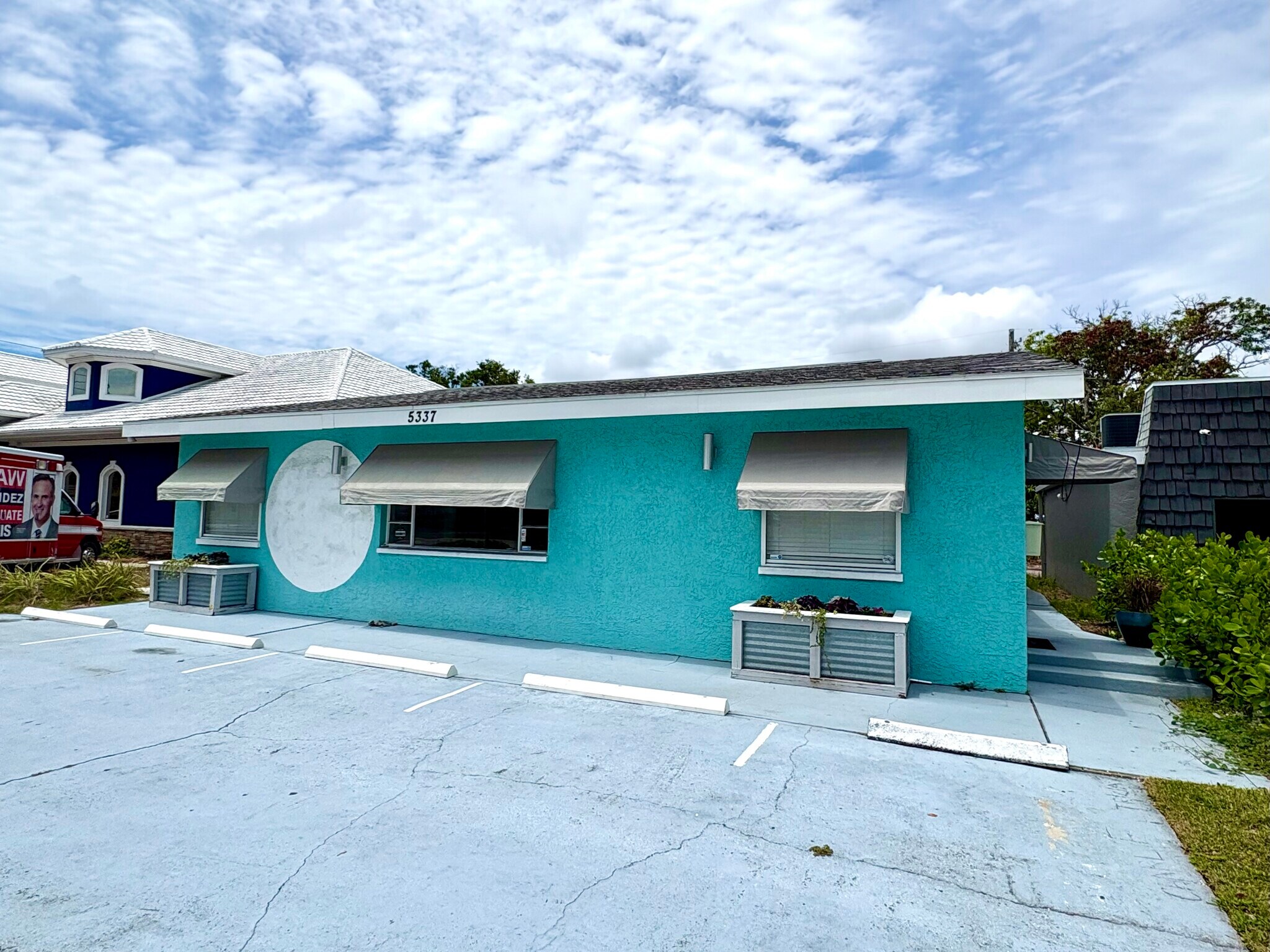 5337 Central Ave, Saint Petersburg, FL à louer Photo de l’immeuble– Image 1 sur 16