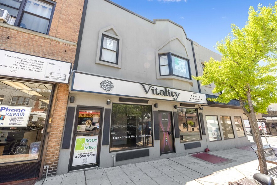 6702 Bergenline Ave, West New York, NJ à louer - Photo de l’immeuble – Image 3 sur 6