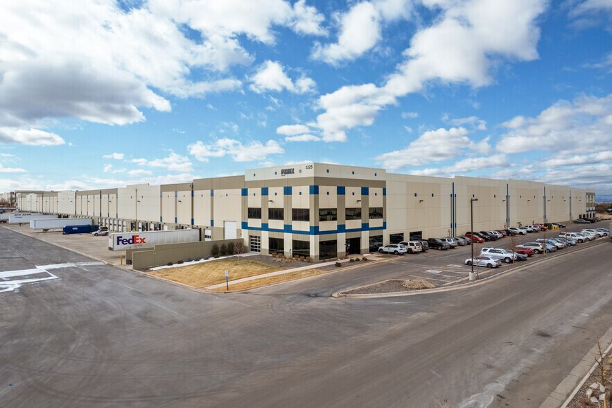 3225 N Himalaya Rd, Aurora, CO à louer - Photo principale – Image 1 sur 4