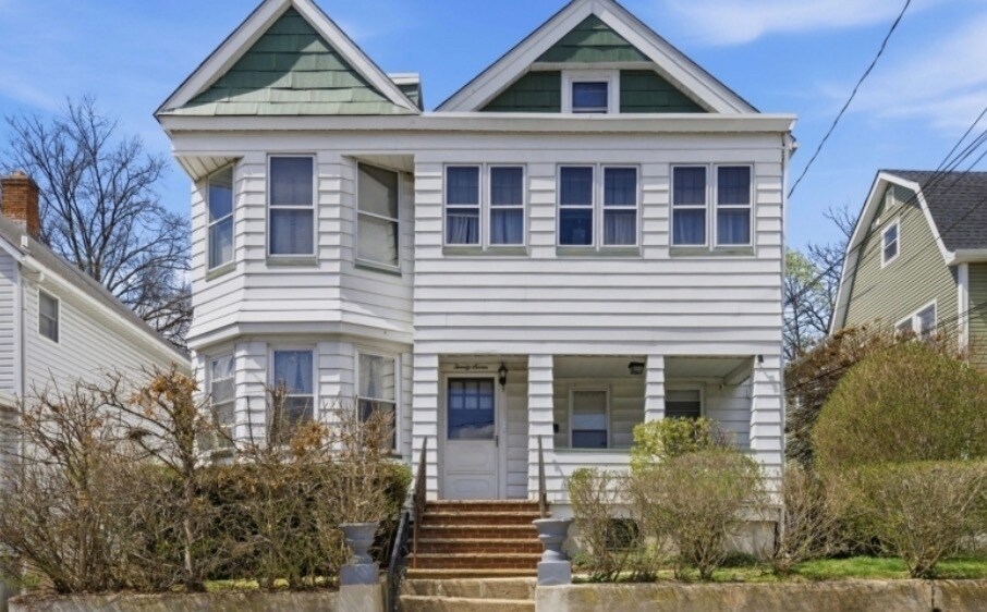 27 Longview St, West Orange, NJ à vendre Photo de l’immeuble– Image 1 sur 4