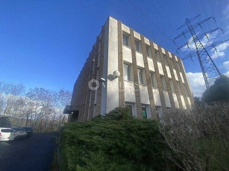 4 Rue Maryse Bastié, Igny à louer - Photo de l’immeuble – Image 1 sur 7