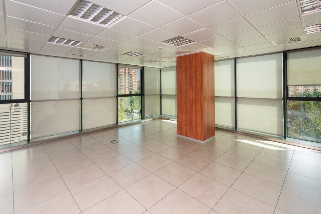 Avenida Diego Martínez Barrio, 10, Séville, Sevilla à louer Plan d’étage– Image 1 sur 19