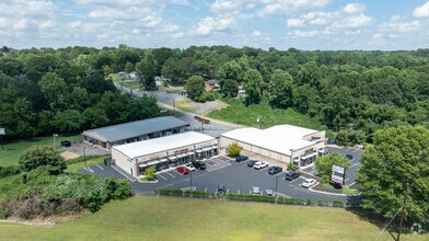 940 US Highway 70 SW, Hickory, NC - VUE AÉRIENNE  vue de carte - Image1