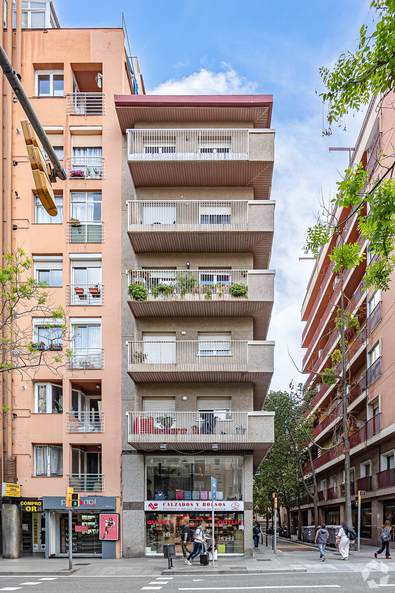 Local commercial dans Barcelone, Barcelona à louer Photo principale– Image 1 sur 3
