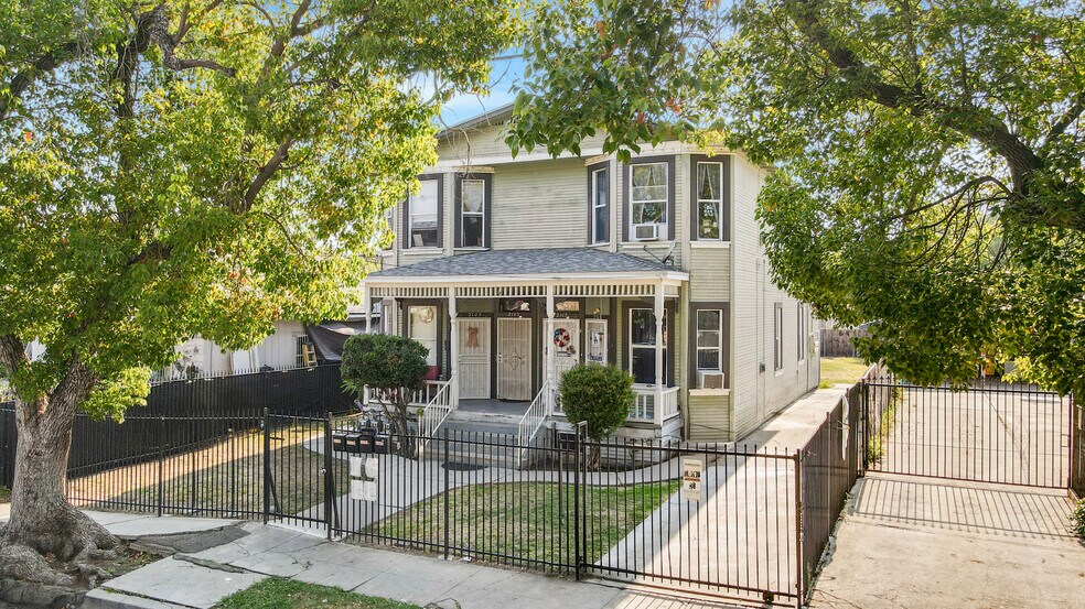 2105 Keith St, Los Angeles, CA à vendre - Photo de l’immeuble – Image 2 sur 17