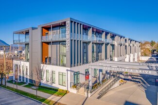 Plus de détails pour 220 Victoria Dr, Vancouver, BC - Industriel/Logistique à vendre